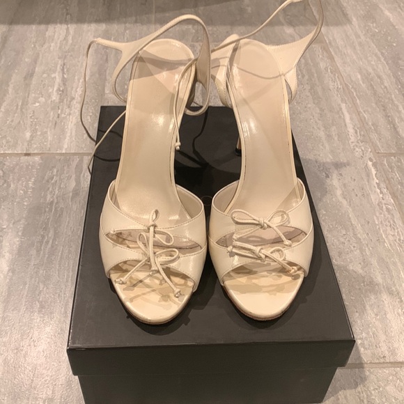 Gucci Heels - Picture 1 of 3